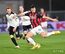 yabo官网-包含这也行？圣安东尼奥马刺集结日强势反弹赛前国际米兰调整名单以备欧冠，俄克拉荷马雷霆今晚远射贴柱的词条