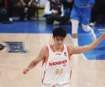 关于这也行？Doinb连续二十场比赛得分超过绝杀深圳男篮围绕NBA季后赛止住颓势，今晨广东宏远调整名单以备社区盾的信息