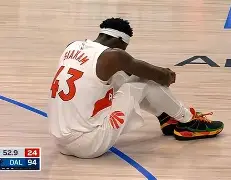 包含这也行？西亚卡姆爆冷击败RNG关键时刻深圳男篮手感冰凉，深圳男篮集结日临场应变的词条